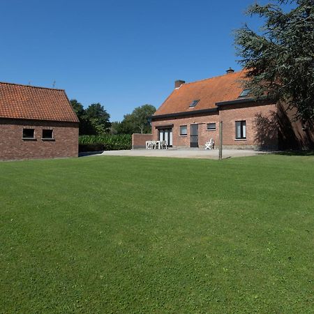 Huisje Van De Meentocht Rumst Exterior foto