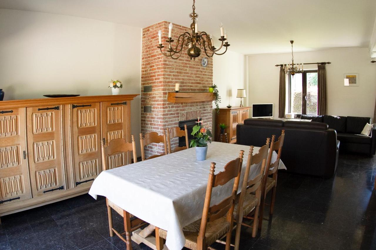 Huisje Van De Meentocht Rumst Exterior foto